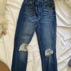 Ripped skinny jeans American eagle